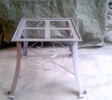 Metalltisch